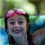 Chiara in piscina